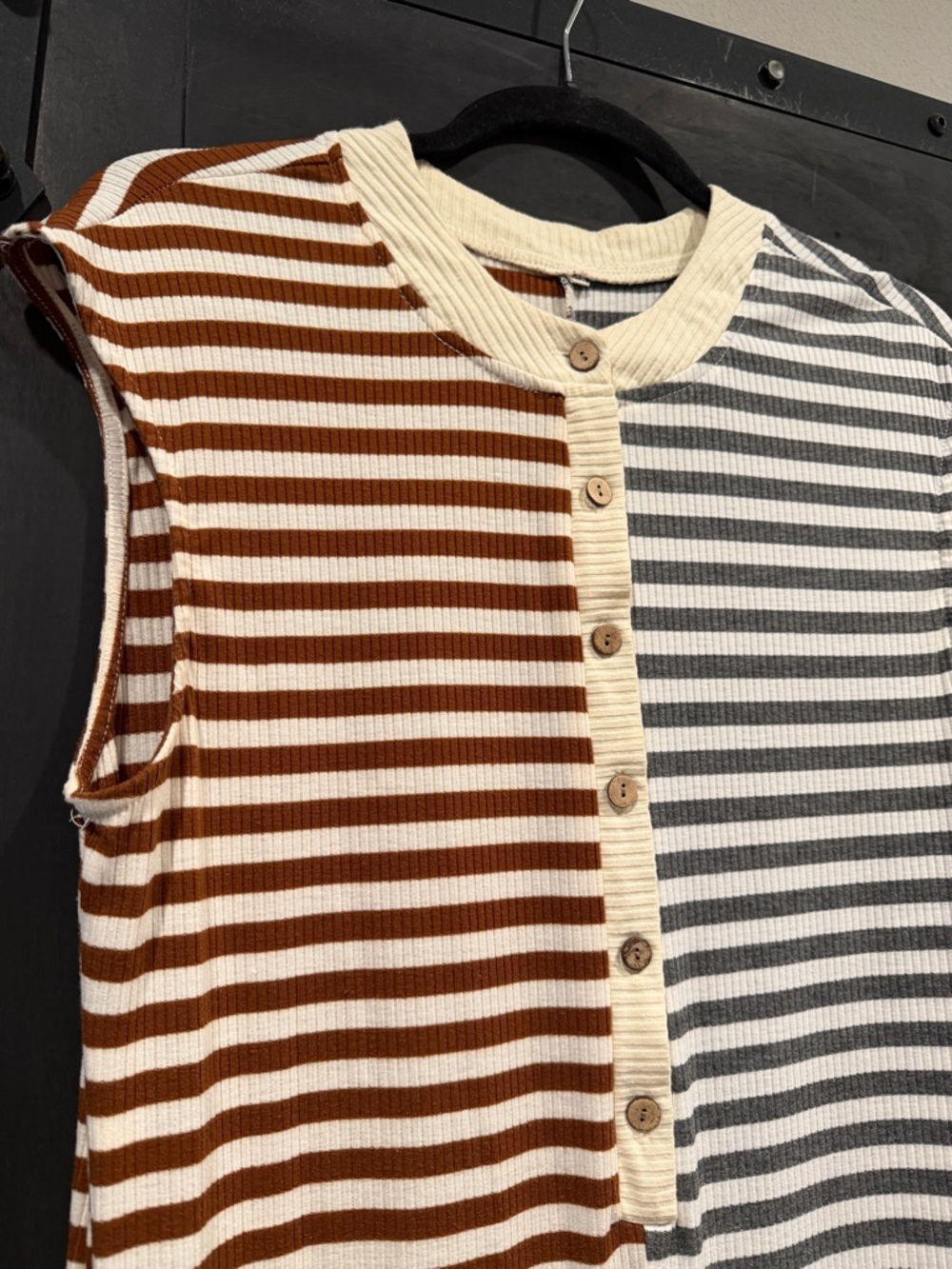 Two-Tone Striped Sleeveless Maxi Dress - Brown & Gray - Picture 4 of 8